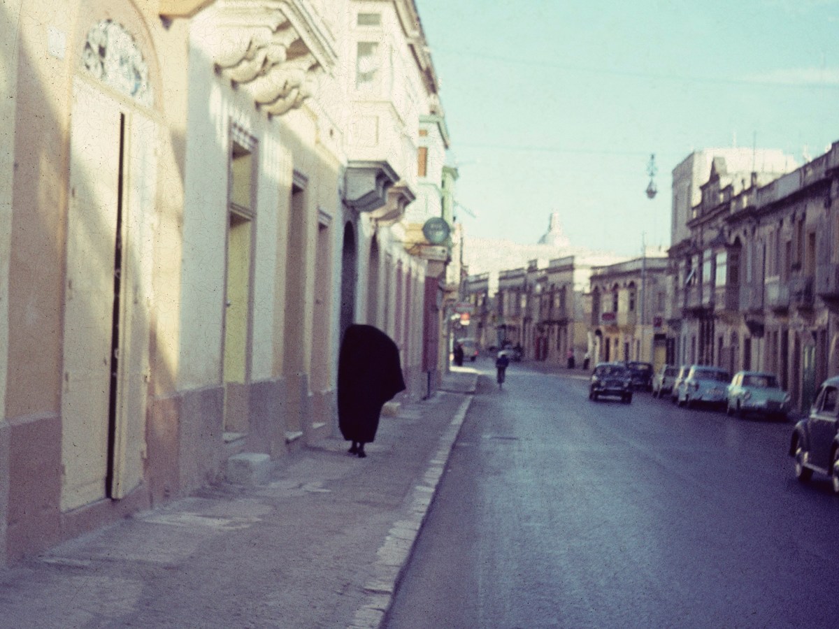 Mysterious and alluring&nbsp;faldetta